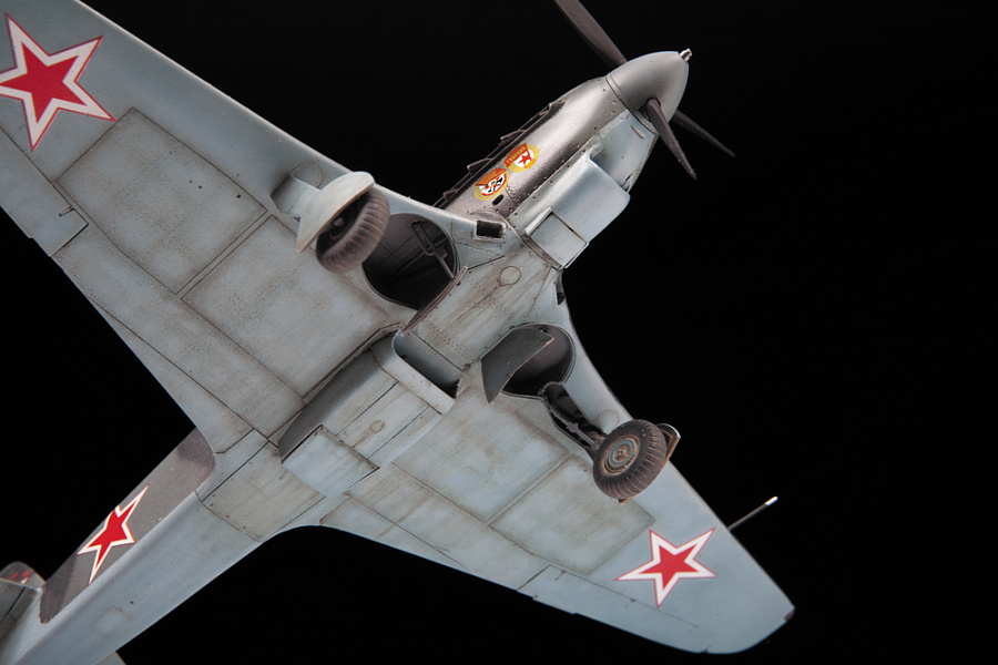 4815 Советский истребитель Як-9Д