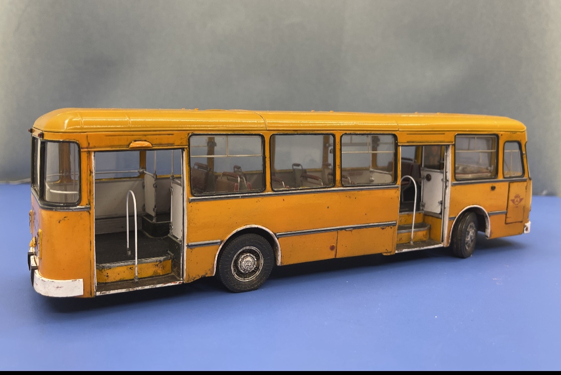 Советский автобус Kit1 (677 М)